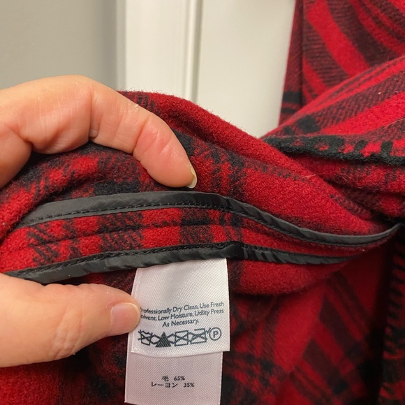 Eddie Bauer Shawl-Collared Wrap/Cape - Picture 7 of 9